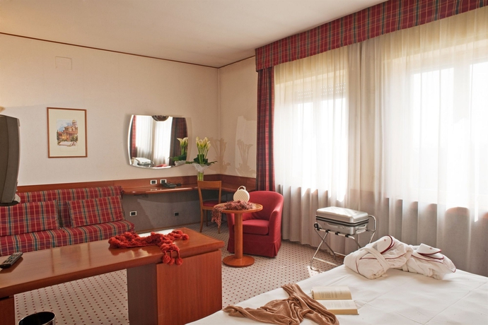 Imagen de los interiores del Hotel Cavallo Verona Est. Foto 13
