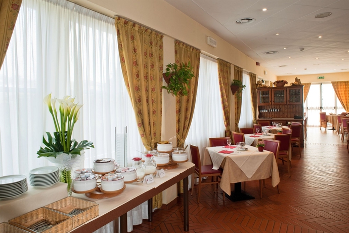 Imagen del bar/restaurante del Hotel Cavallo Verona Est. Foto 6