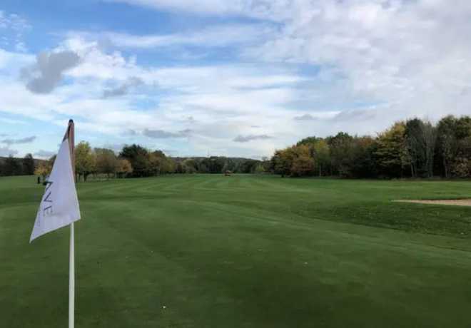 Imagen de los exteriores del Hotel Cave and Golf Resort. Foto 18