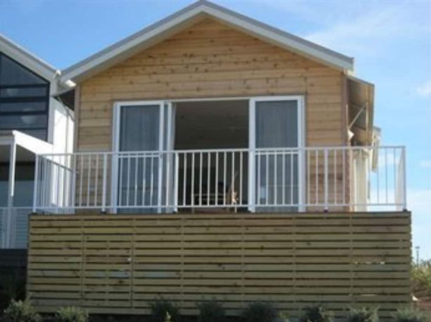 Imagen de la habitación del Hotel Caves Coastal Bar and Bungalows. Foto 10