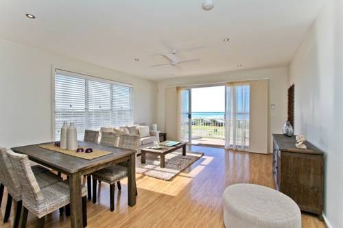 Imagen de la habitación del Hotel Caves Coastal. Foto 3