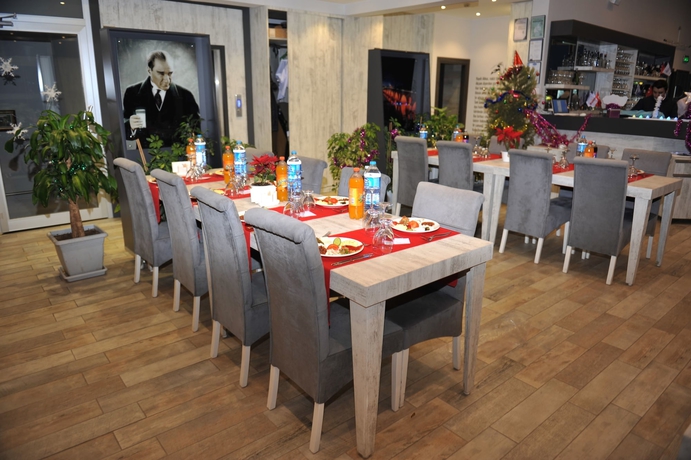 Imagen de los interiores del Hotel Cavit Duvan Prestige. Foto 17