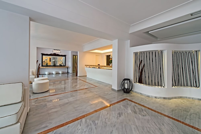 Imagen de los interiores del Hotel Cavo Bianco Boutique and Spa. Foto 17