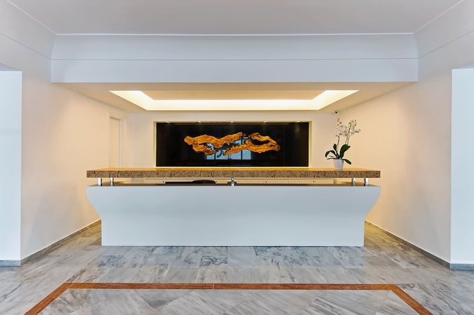 Imagen de los interiores del Hotel Cavo Bianco Boutique and Spa. Foto 18