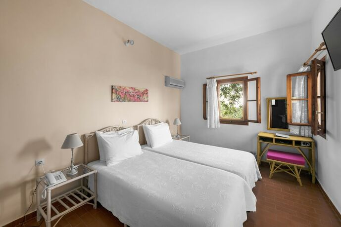 Imagen de la habitación del Hotel Cavo Grosso. Foto 19