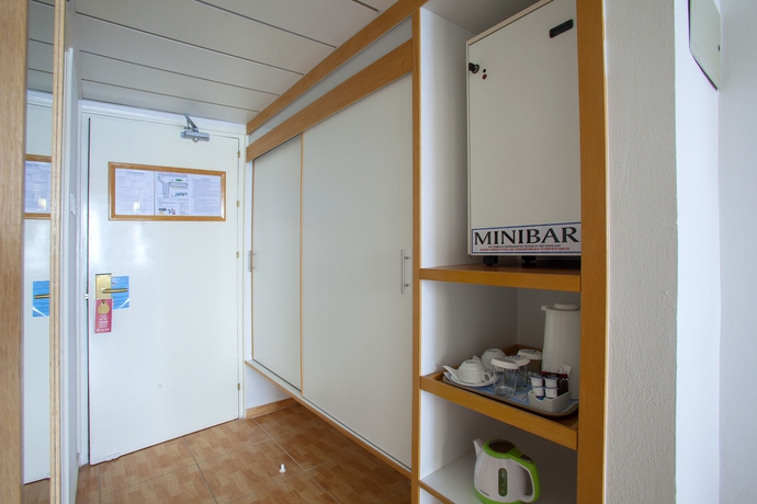 Imagen de la habitación del Hotel Cavo Maris Beach. Foto 6