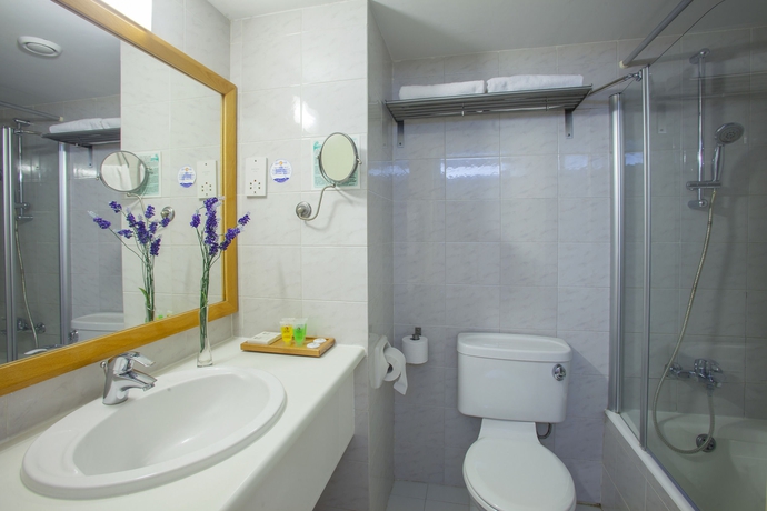 Imagen de la habitación del Hotel Cavo Maris Beach. Foto 7