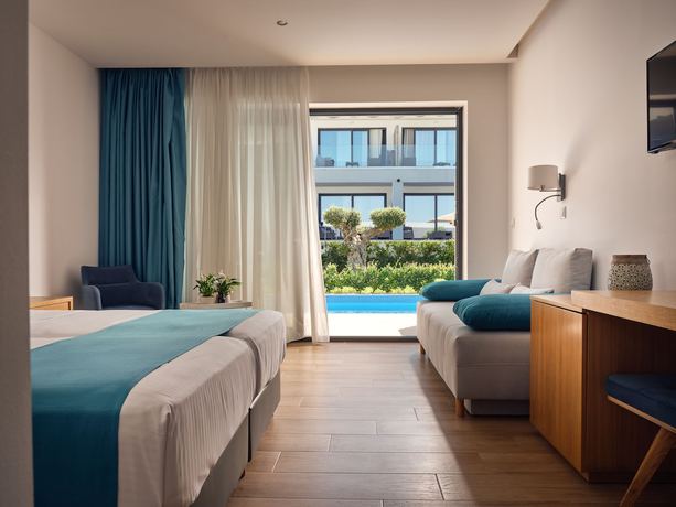 Imagen de la habitación del Hotel Cavo Orient Beach. Foto 12