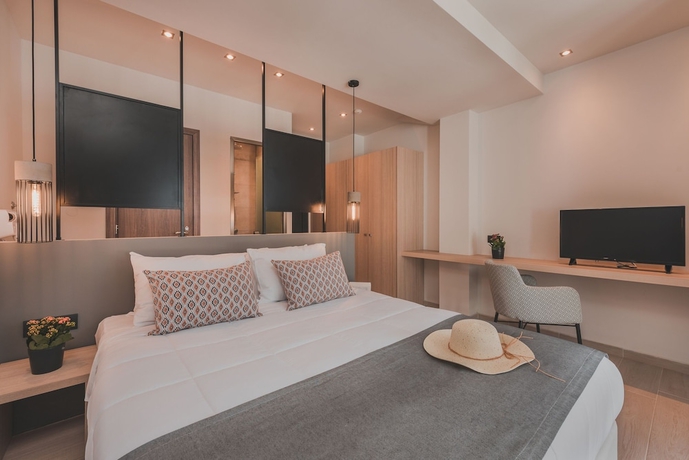 Imagen de la habitación del Hotel Cavo Suites. Foto 6