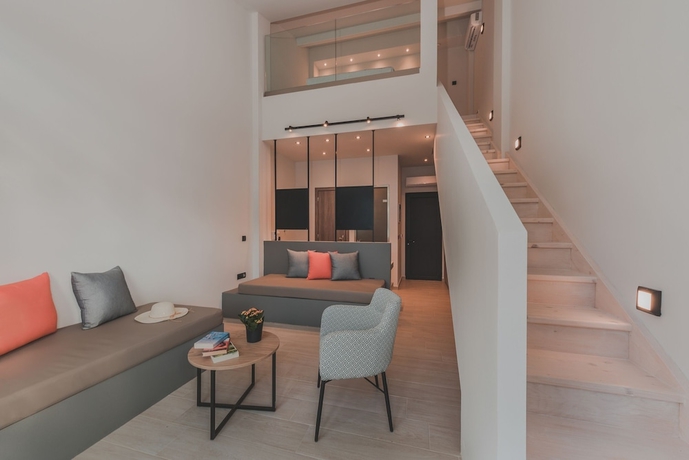 Imagen de la habitación del Hotel Cavo Suites. Foto 11