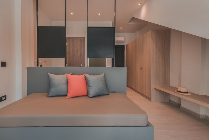 Imagen de la habitación del Hotel Cavo Suites. Foto 12