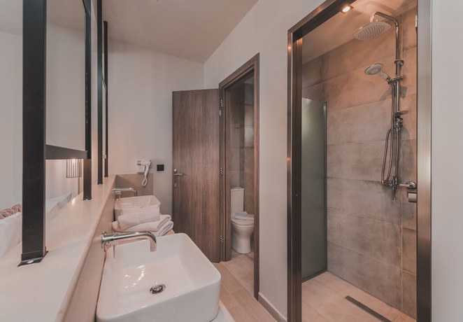 Imagen de la habitación del Hotel Cavo Suites. Foto 17