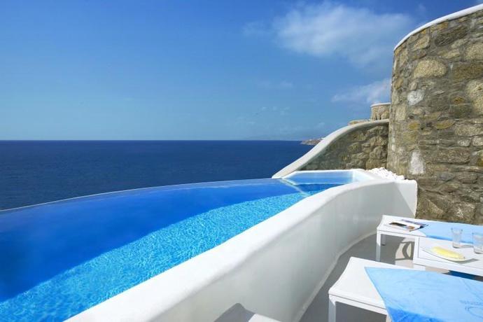 Imagen de los exteriores del Hotel Cavo Tagoo. Foto 10