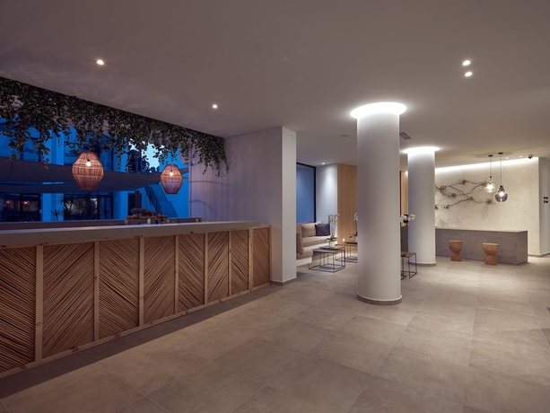 Imagen del bar/restaurante del Hotel Cavo Vezal - Adults Only. Foto 4