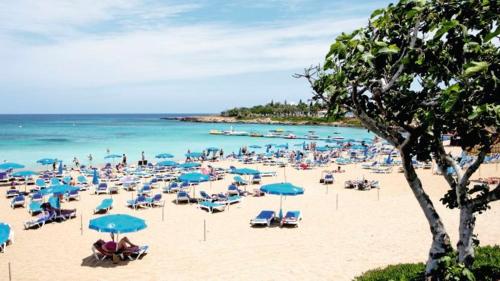 Imagen general del Hotel Cavo Zoe Seaside. Foto 5