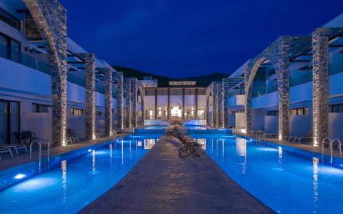 Imagen general del Hotel Cavo di Suites. Foto 2