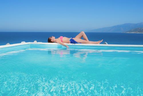 Imagen general del Hotel Cavos Bay & Studios. Foto 3