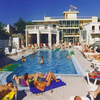 Imagen general del Hotel Cavos, Kavos. Foto 1