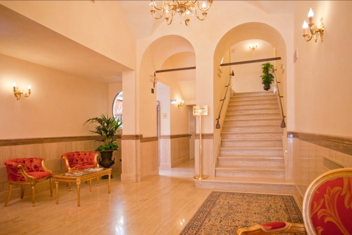 Imagen de los interiores del Hotel Cavour, Bolonia. Foto 7