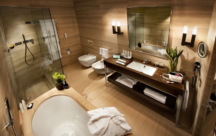 Imagen de la habitación del Hotel Cavour, Milán. Foto 9