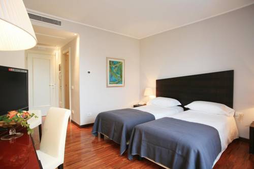 Imagen de la habitación del Hotel Cavour, Novara. Foto 6