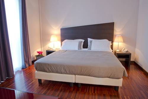 Imagen de la habitación del Hotel Cavour, Novara. Foto 11