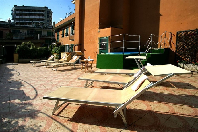 Imagen de los exteriores del Hotel Cavour, Rapallo. Foto 14