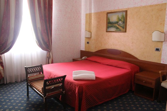 Imagen de la habitación del Hotel Cavour Resort. Foto 6