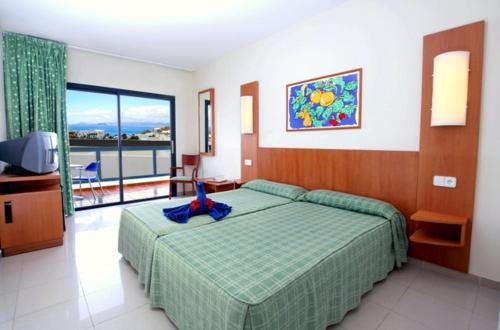 Imagen de la habitación del Hotel Caybeach Papagayos. Foto 5