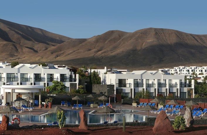 Imagen de la piscina del Hotel Caybeach Papagayos. Foto 18