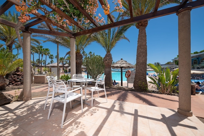 Imagen del bar/restaurante del Hotel Caybeach Princess. Foto 2