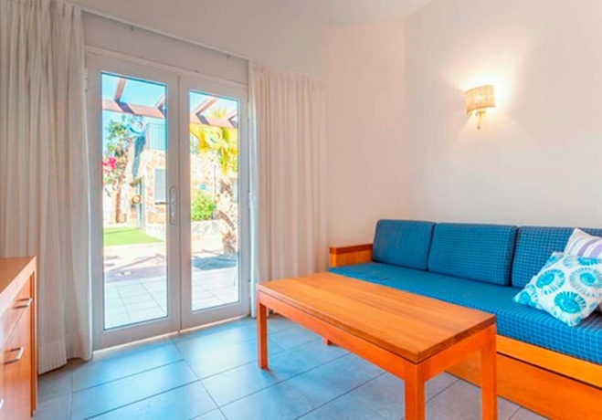 Imagen de la habitación del Hotel Caybeach Princess. Foto 16