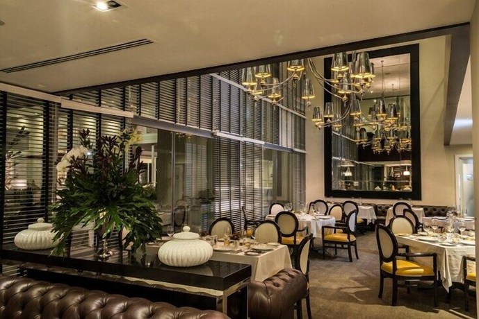 Imagen del bar/restaurante del Hotel Cayena-caracas. Foto 2