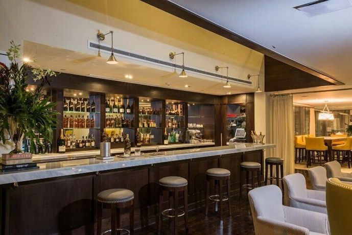 Imagen del bar/restaurante del Hotel Cayena-caracas. Foto 7