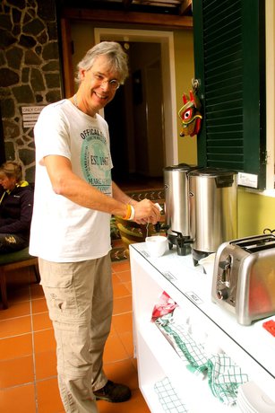 Imagen del bar/restaurante del Hotel Cayman. Foto 3