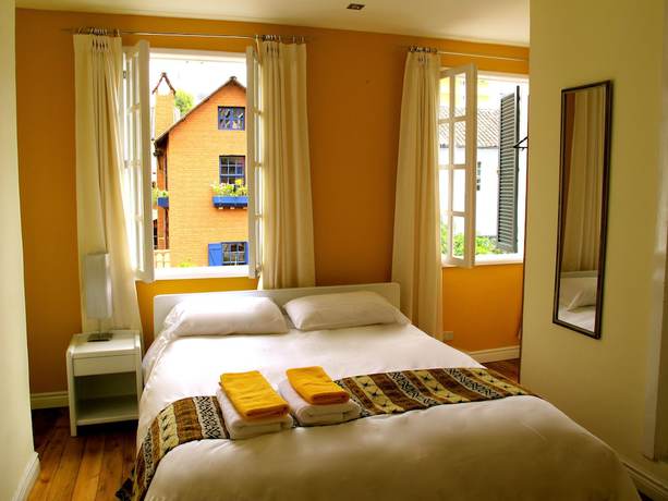 Imagen de la habitación del Hotel Cayman. Foto 12
