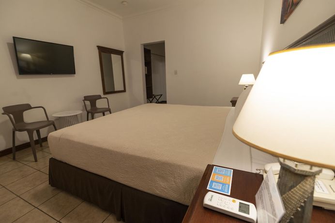 Imagen de la habitación del Hotel Cayman Suites, El Garit&oacute;n. Foto 5