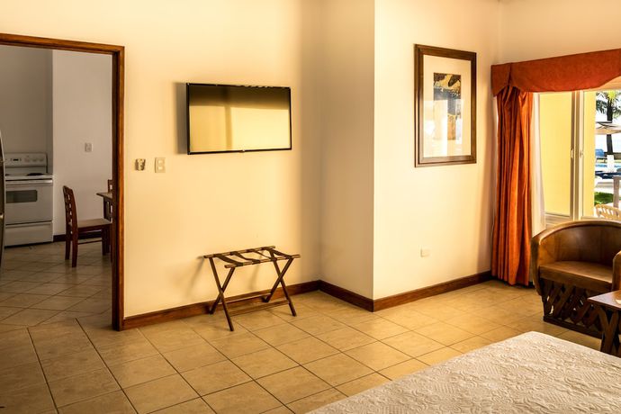 Imagen de la habitación del Hotel Cayman Suites, El Garit&oacute;n. Foto 10