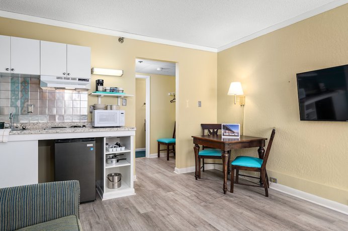 Imagen de la habitación del Hotel Cayman Suites. Foto 10