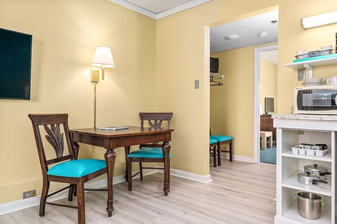 Imagen de la habitación del Hotel Cayman Suites. Foto 14