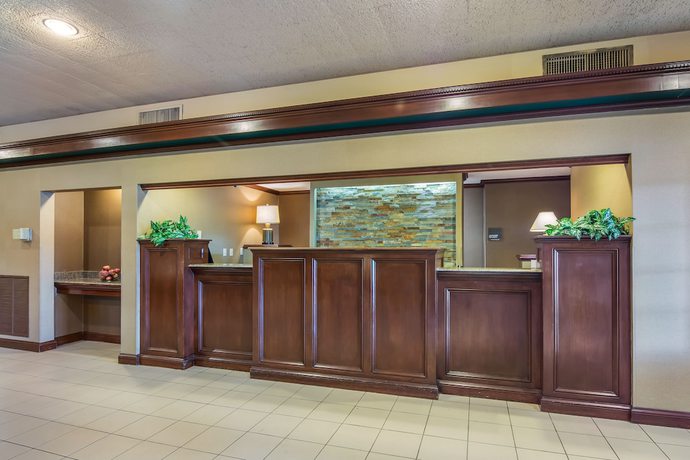 Imagen de los interiores del Hotel Cayuga Blu. Foto 12