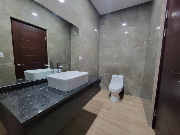 Imagen de la habitación del Hotel Cayuga. Foto 9