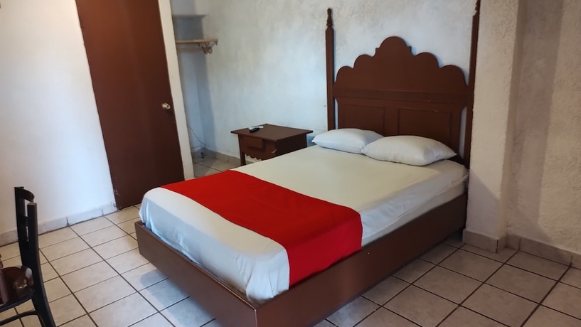 Imagen de la habitación del Hotel Cazadores. Foto 13