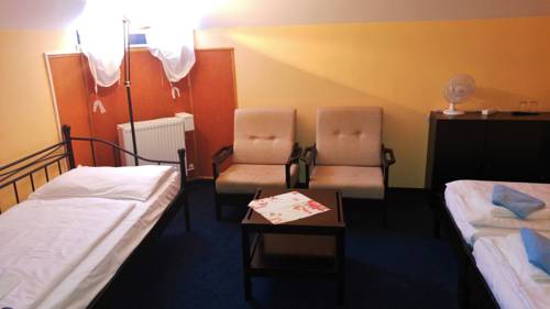 Imagen de la habitación del Hotel Cb Royal. Foto 6