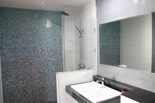 Imagen de la habitación del Hotel Cbd Suratthani. Foto 11