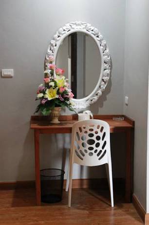 Imagen de la habitación del Hotel Cbd Suratthani. Foto 13