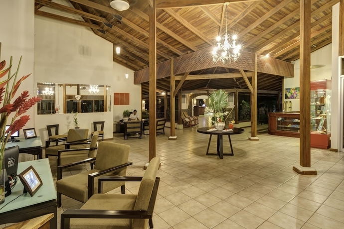 Imagen de los interiores del Hotel Cc Beach Front Papagayo All Inclusive. Foto 18