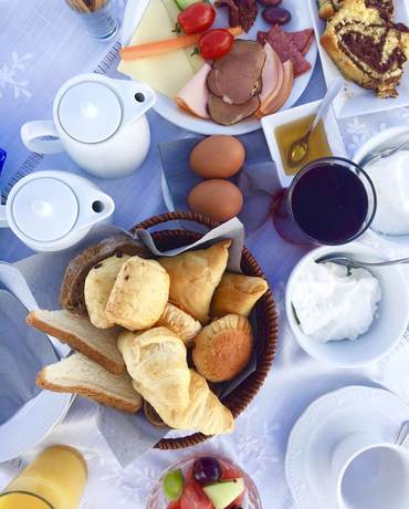 Imagen del bar/restaurante del Hotel Ccb Ionian Suites by Bruskos. Foto 6