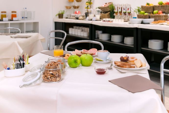 Imagen del bar/restaurante del Hotel Cdh Modena. Foto 4