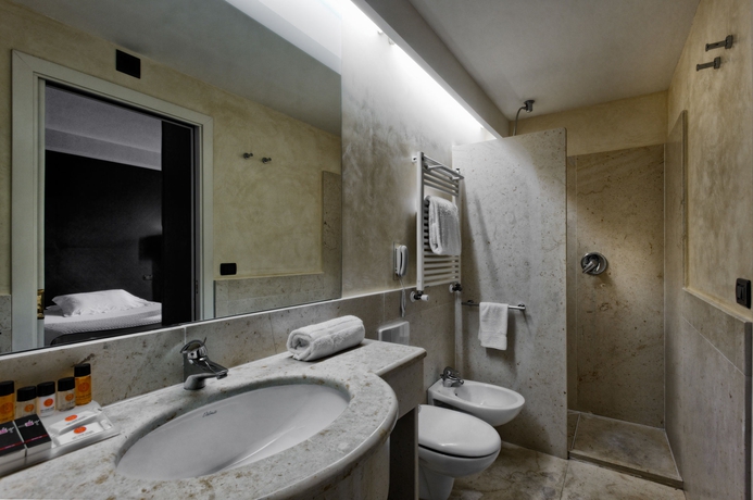 Imagen de la habitación del Hotel Cdh Radda. Foto 3